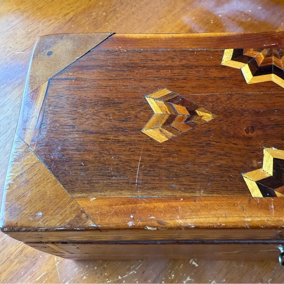 Antique 19th Century Wood Inlay Marquetry Box Trinket Jewelry Keepsakes Key